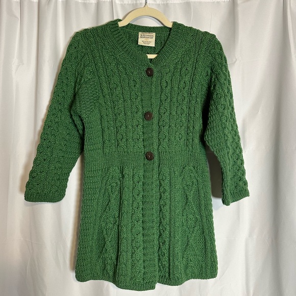 Kilronan Knitwear 100% Pure New Wool, Kelly green, cable knit, 3 buttons, Sz Sq - Picture 4 of 6